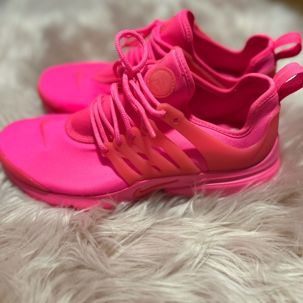 Rare Nike Presto Hyper Pink size 7